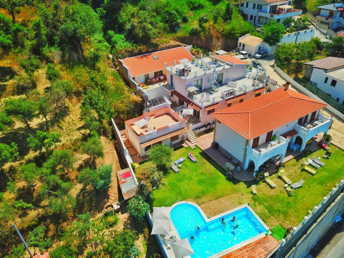 Bella Vista